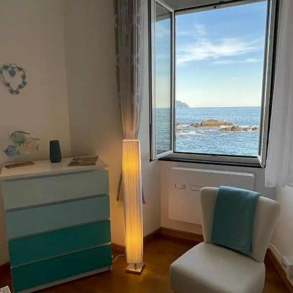 nel gozzo sul mare - Genovainrelax, hotel in Genova