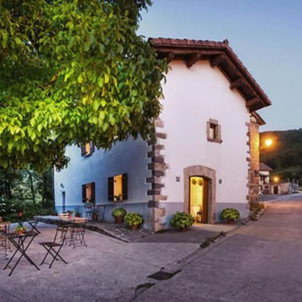Ekolanda, hotel v destinaci Esnoz
