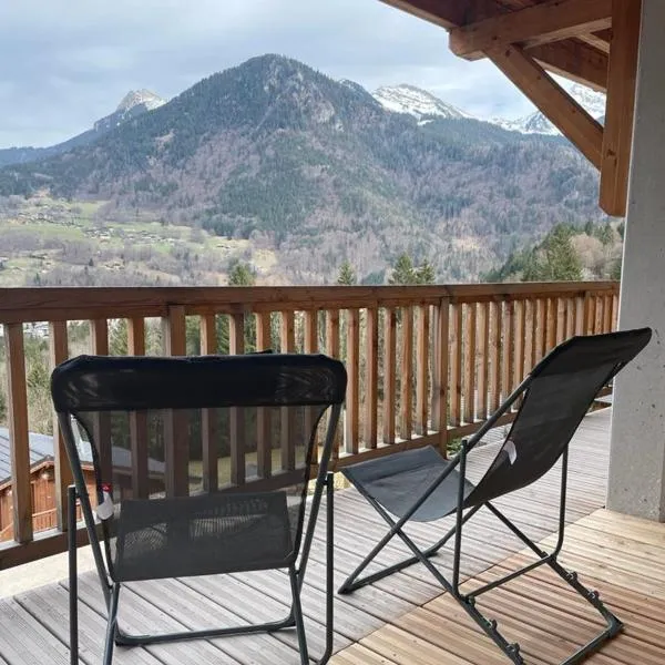 Magnifique vue - Pistes 1 min - Parking possible à l'extérieur de la résidence, hôtel à Saint-Jean-dʼAulps