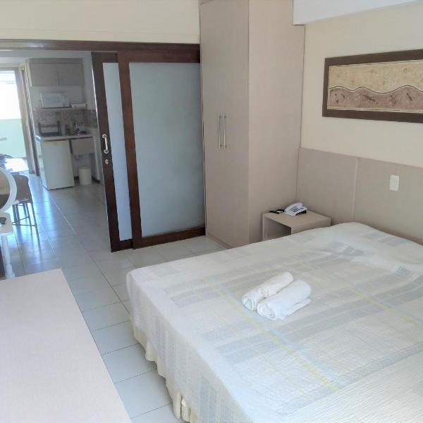 Flat a beira mar, vista lateral - Araça 408 - Foto 2