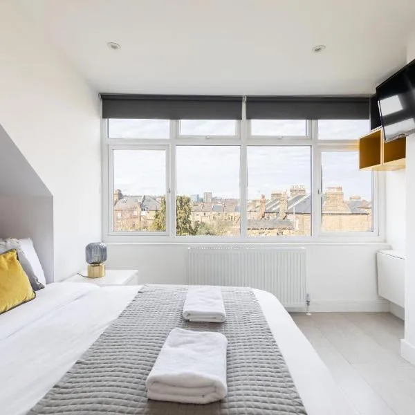 Anson Hotel Modern And Spacious Loft Suite, hotel in London