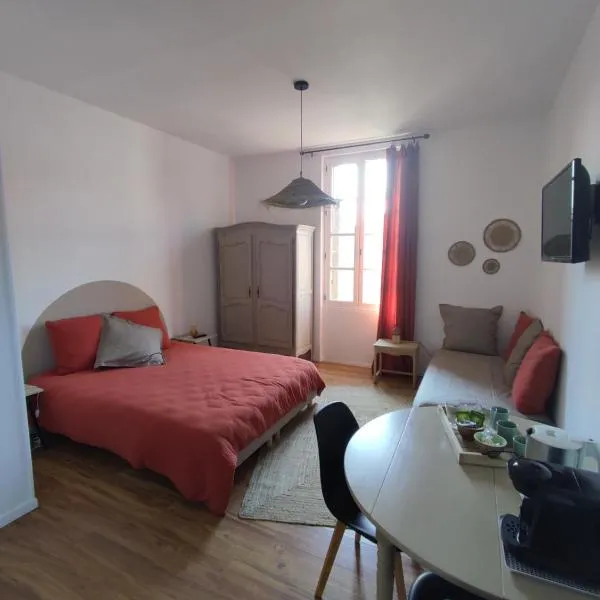 La Provinciale en Ville, hotel v destinaci Montélimar