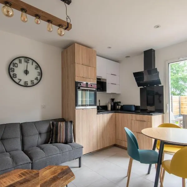 Maison avec jacuzzi, hotell i Biscarrosse