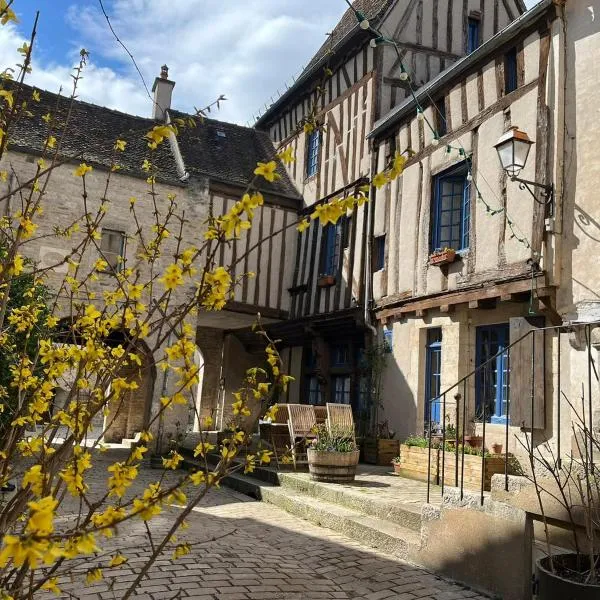 La Maison des Corporations, hotel v destinaci Noyers-sur-Serein