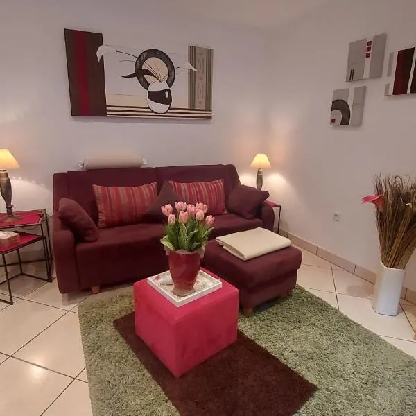 Ferienwohnung Zum Weinberg bis 4 Personen - Im Herzen der Pfalz، فندق في غروسكارلباخ