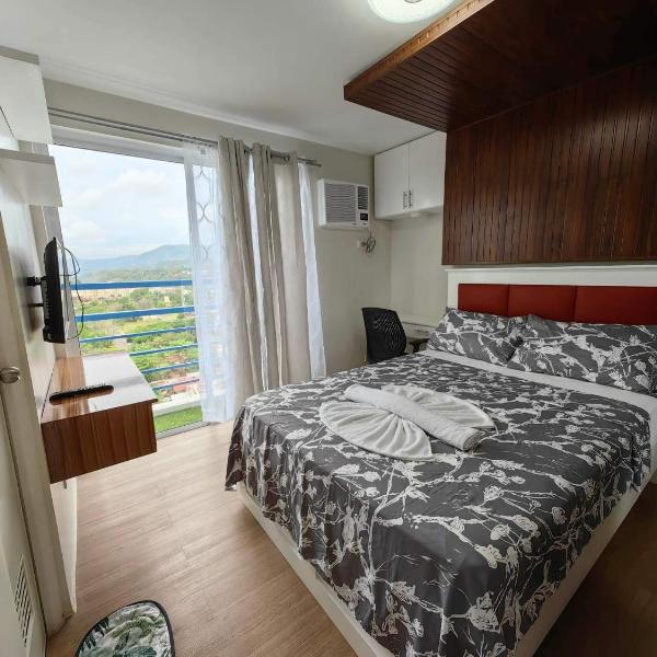 תמונה של מלון  2 BR Loop Tower 1524