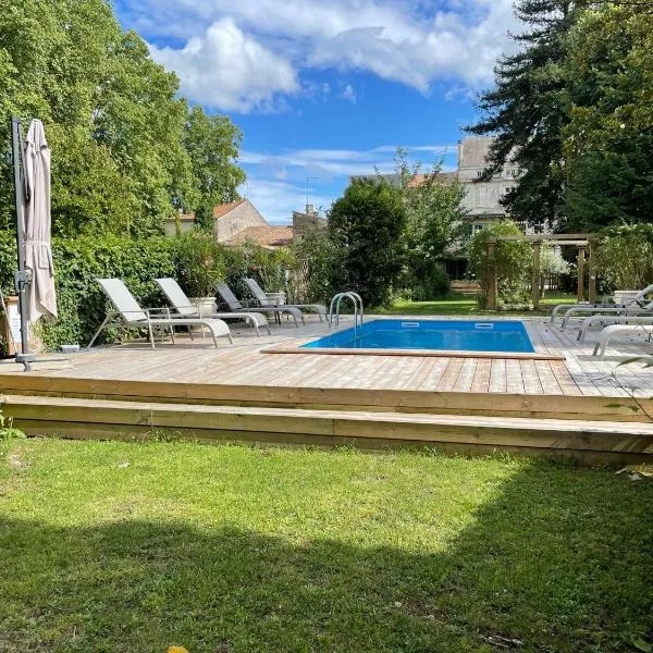 Maison M on the Dordogne Luxurious accommodation, hotel sa Sainte-Foy-la-Grande