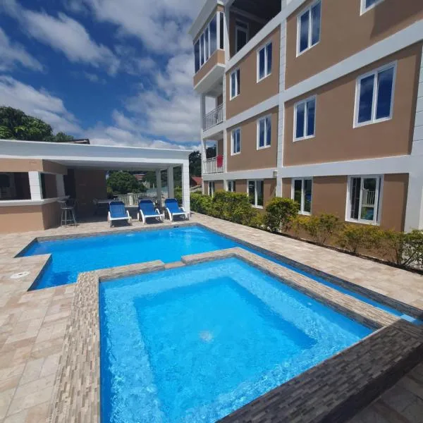 2 minutes from Roseau, Cozy studio with shared pool, hotel a Roseau
