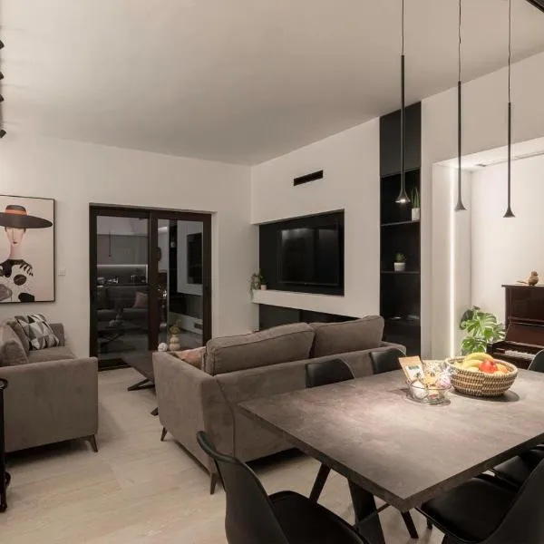 Chania City Luxury Dreams Apartment in the Heart of Chania, hotel a Chania