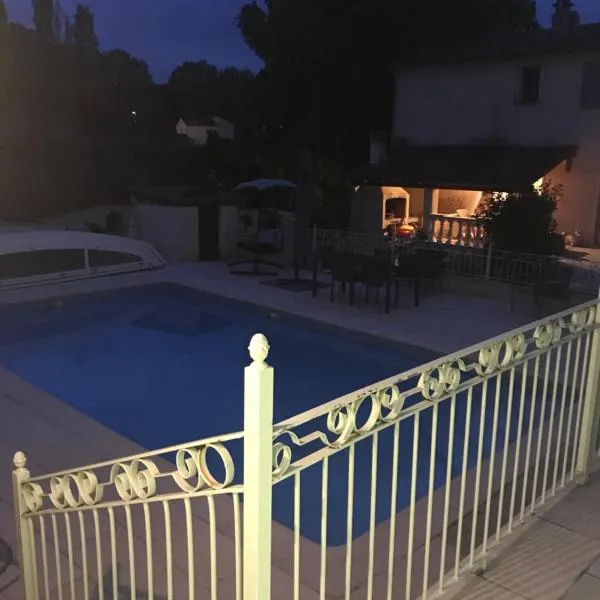 Studio privé, hotel v destinácii Cazilhac