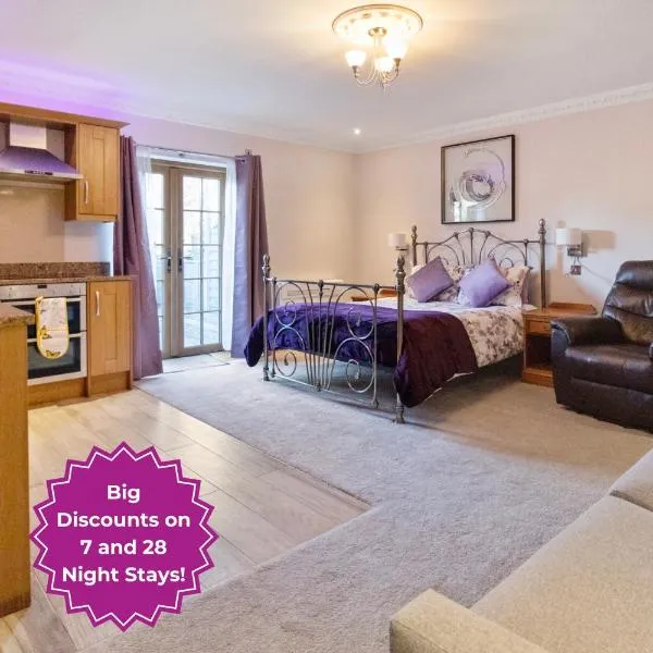 The Lodge - Studio Apartment's, hotel v destinaci Castel
