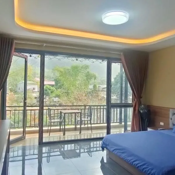 Du Gia River side, hotel di Làng Cac