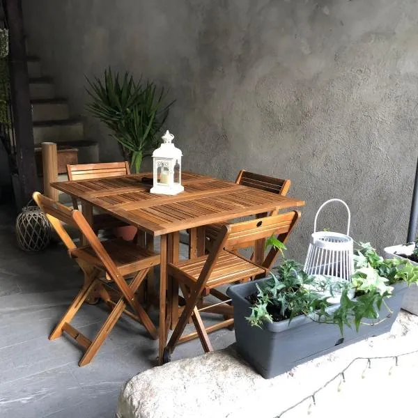 Casa dei Nonni, hotel v destinaci Baveno