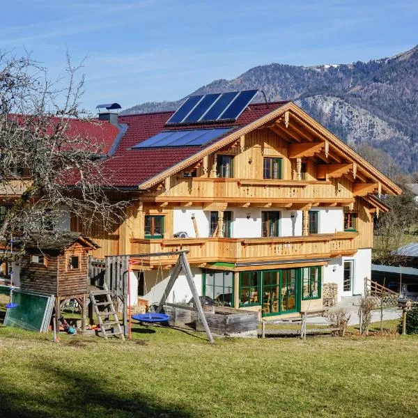 Haus am Wald, hotel v destinaci Strobl
