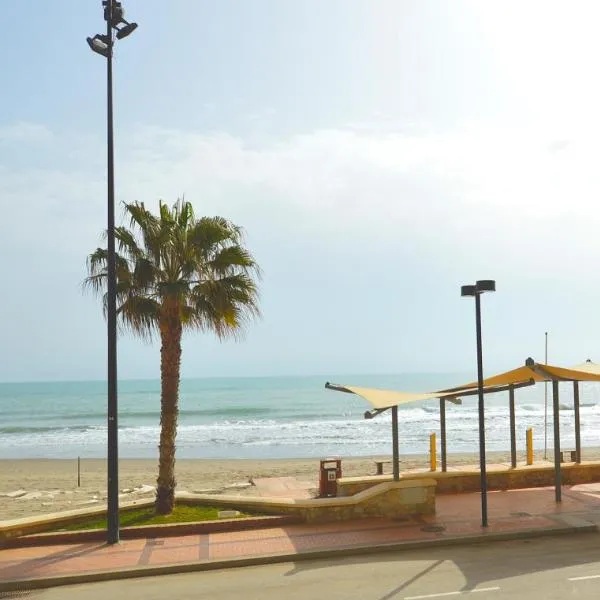 Fuengirola, Primera linea de playa, hotel in Fuengirola