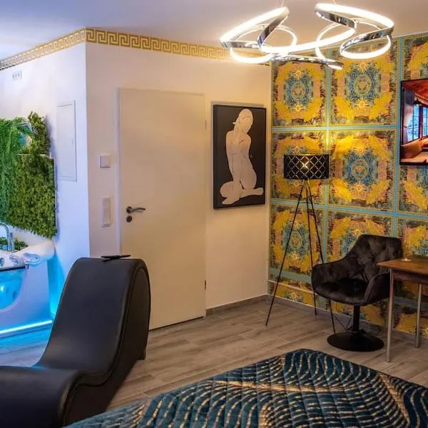 luxury Love Room Spa Whirlpool Jacuzzi, Hotel in Nürnberg