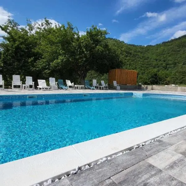 M&M Bazen resort Goražde, hotel v destinaci Goražde