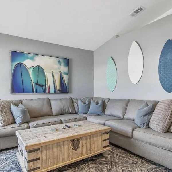 Blue Neptune at 5313 Sunset Avenue by Nautical Properties Vacation Rentals, hotel in Panama City Beach