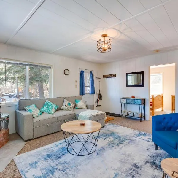 Colorado Mountain Retreat on Cucharas River!, hotel em La Veta