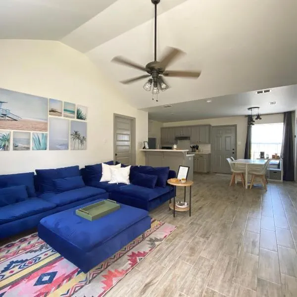 Quiet 2BR 2BA, Laundry, Wi-Fi, Near Shops & Restos, hotel in McAllen