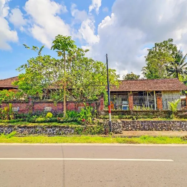 Hotel O Sekar Jagat Near Pantai Baluk Rening, מלון בNegara