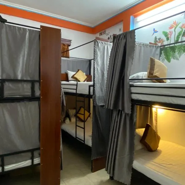 Alex Hostel, khách sạn ở Hạ Long