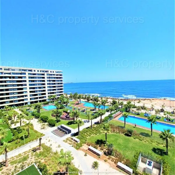 3 bedroom beach side, Hotel in Orihuela