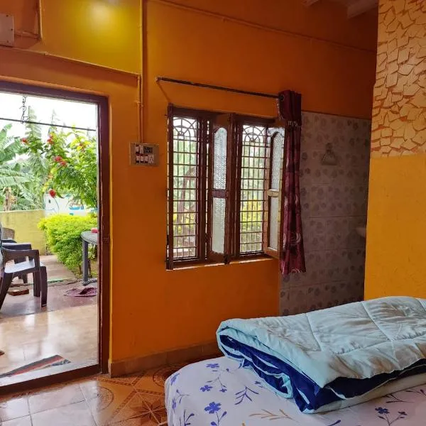 Archana Guest House River View, hotel a Hampi