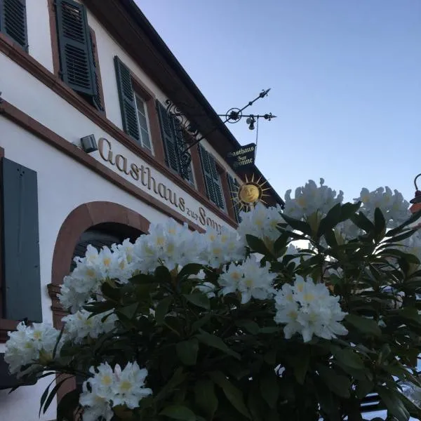 Gasthaus zur Sonne, hotel v destinaci Rhodt unter Rietburg