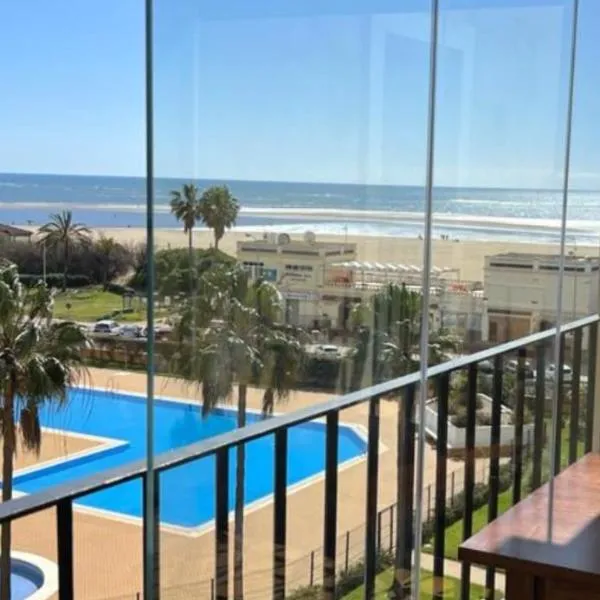 IMPRESIONANTES VISTAS AL MAR, primera línea de playa, 2 dormitorios, Hotel in Isla Canela