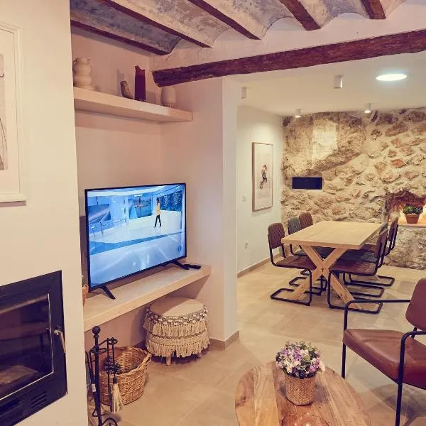 LIGNUM Casa Rural, hotel in Ayna