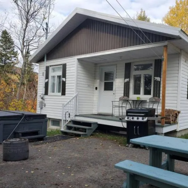 Les Refuges des Monts, hotel em Saint-Tite-des-Caps