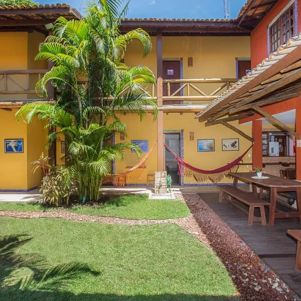 Praia do Forte Hostel, hotel in Praia do Forte