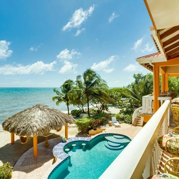 Villa 99-Beachfront-Pool-Luxury Villa, hotel a Placencia
