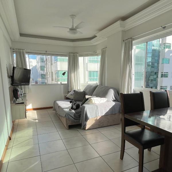 Apartamento espaçoso 2 quartos a 200 m da praia