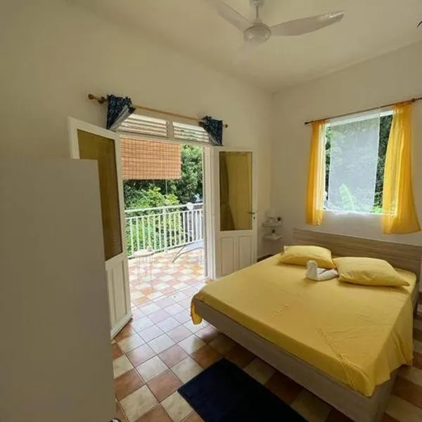 Charmante maison, hotel v destinaci Deshaies