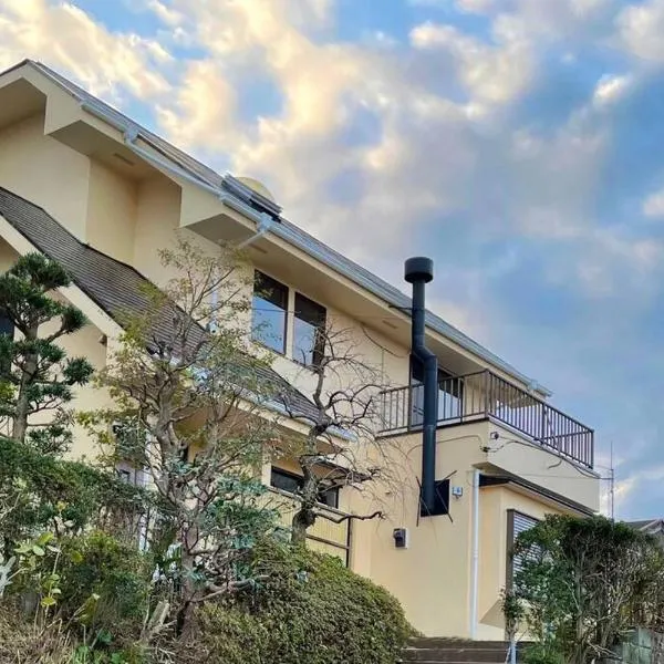 雅 南熱海 温泉別荘 Ocean View Hotspring Villa, hotel v destinaci Ajiro