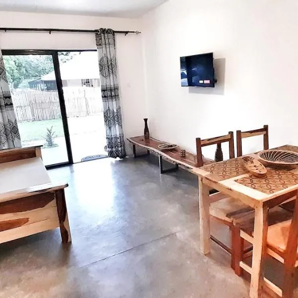 Savanna Tree Apartments - self catering town center, khách sạn ở Livingstone