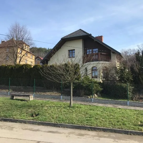 Dům u koupaliště, hotel v České Kamenici