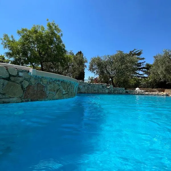 Casa Alessandra, hotel v destinaci Torri del Benaco