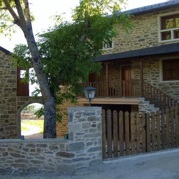 Alojamiento Rural El atardecer de Sanabria, hotell i Muelas de los Caballeros