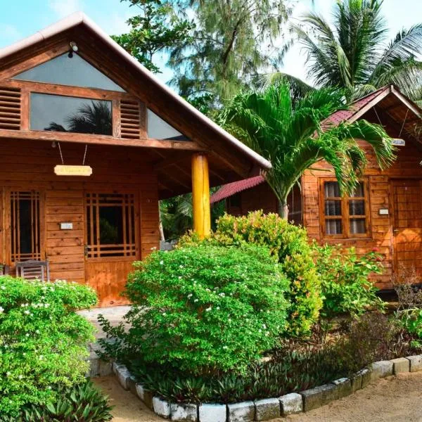 Mithra Paradise Beach Hotel, hotel v destinaci Nilaveli