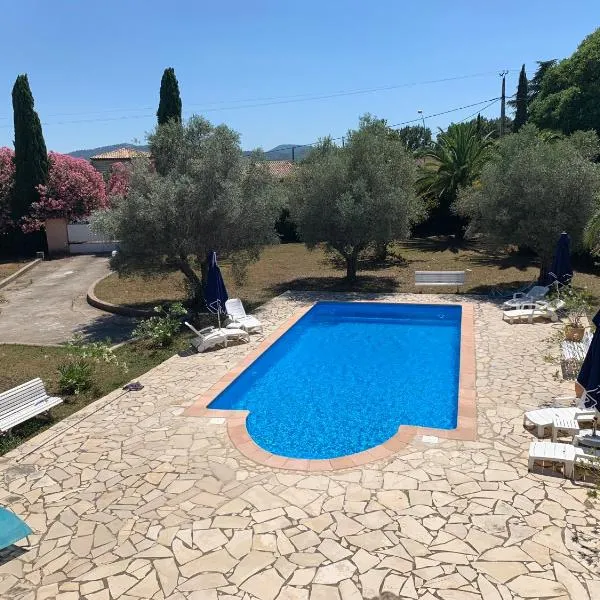 Les Palmiers, hotel v destinácii Le Muy