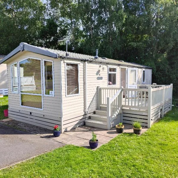 Holiday home sleeps six, hotel v destinaci Poole