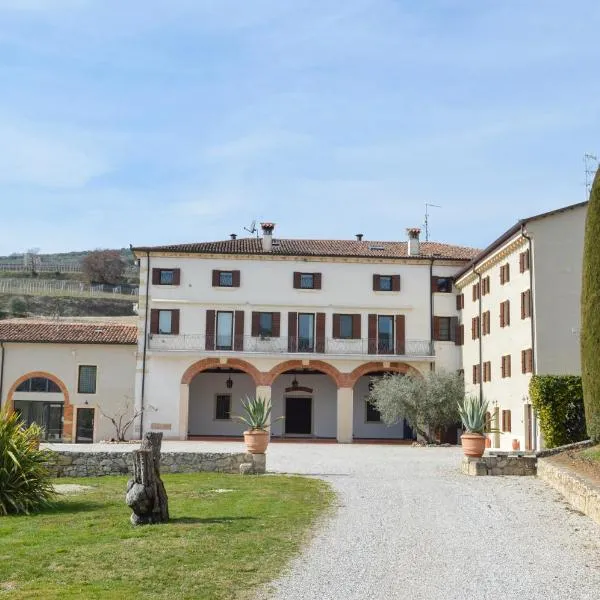 VerdeOlivo 1876, hotel em Mezzane di Sotto