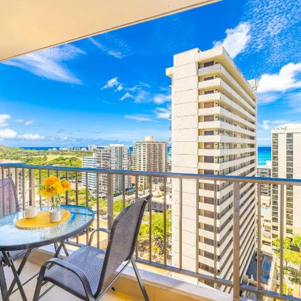 Great Ocean View at Waikiki Sunset with Parking, hotel u gradu Honolulu