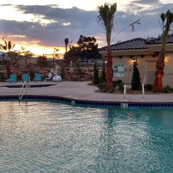 W307 Third Floor 3-bedroom Pool View, hotel v destinaci St. George