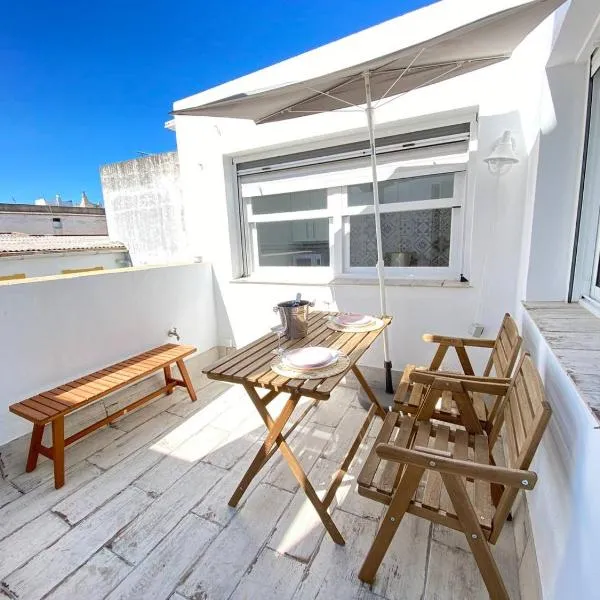 Buhardilla en calle Ancha, pleno centro, hotel en Sanlúcar de Barrameda