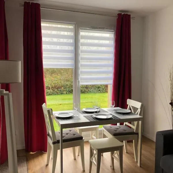 Appartement F2 calme et élégant – hotel w mieście Équemauville