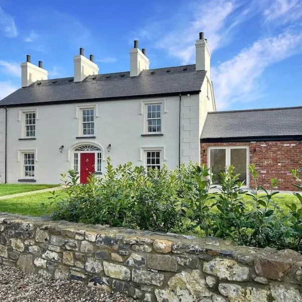 The Farmhouse at Corrstown Village, hotel in Portrush
